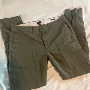 J. Crew Flex Slim Fit Chino - Olive Khakis “Catskill Green”. NWOT never worn.